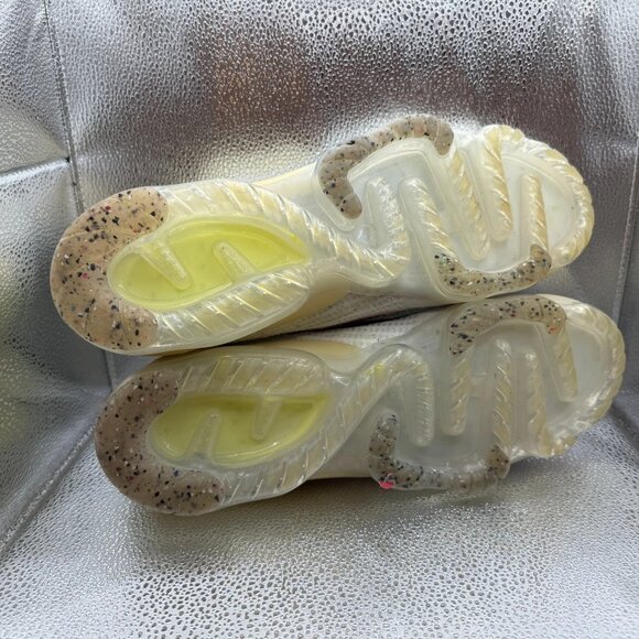 Size 13 Nike Air VaporMax Flyknit Mismatched Swoosh‎ Mens White Shoes DQ7633-100